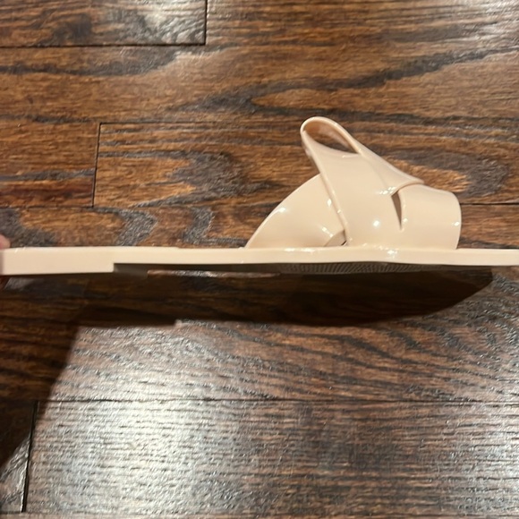 Tahari Slide Sandals w/ crossover rubberized straps - Picture 4 of 4